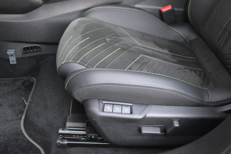 Peugeot 2008 1.2 Hybrid 145PK GT AUTOMAAT | ELEKTRISCH BEDIENBARE BESTUURDERSSTOEL | NAVIGATIE | FULL LED KOPLAMPEN | DRAADLOZE APPLE CARPLAY/ANDROID AUTO | ADAPTIVE CRUISE CONTROL | CAMERA VOOR + ACHTER | CLIMATE CONTROL | LICHTMETALEN VELGEN 17" | KEYLESS ENTRY/START | DAB+ RADIO | ALCANTARA/LEDEREN BEKLEDING  | DODEHOEK DETECTIE | PARKEERSENSOREN VOOR + ACHTER | STOEL VERWARMING |