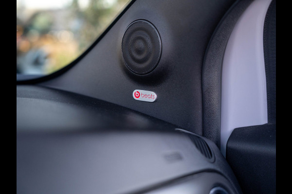 Abarth 595C 1.4 T-Jet 165PK Turismo / Xenon / Beats / Carplay / PDC