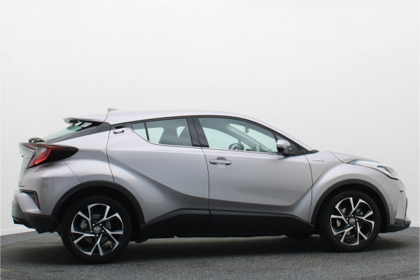 Toyota C-HR 1.8 Hybrid Dynamic Camera, Apple Carplay, Keyless, Lane Assist, ACC, LED, 18"