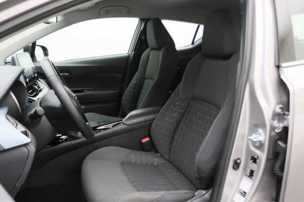 Toyota C-HR 1.8 Hybrid Dynamic Camera, Apple Carplay, Keyless, Lane Assist, ACC, LED, 18"