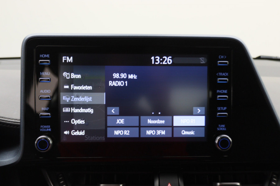 Toyota C-HR 1.8 Hybrid Dynamic Camera, Apple Carplay, Keyless, Lane Assist, ACC, LED, 18"