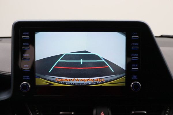 Toyota C-HR 1.8 Hybrid Dynamic Camera, Apple Carplay, Keyless, Lane Assist, ACC, LED, 18"
