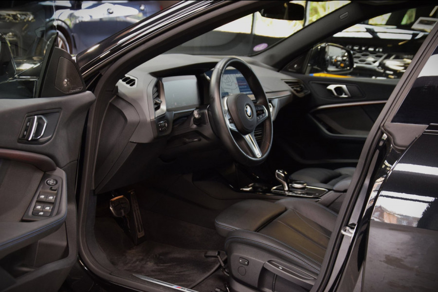 BMW 2 Serie Gran Coupé 218i *M-Pakket*Navi|Leder|Leder|2e Eig.|Dealer onderhouden