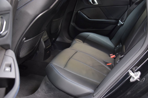 BMW 2 Serie Gran Coupé 218i *M-Pakket*Navi|Leder|Leder|2e Eig.|Dealer onderhouden