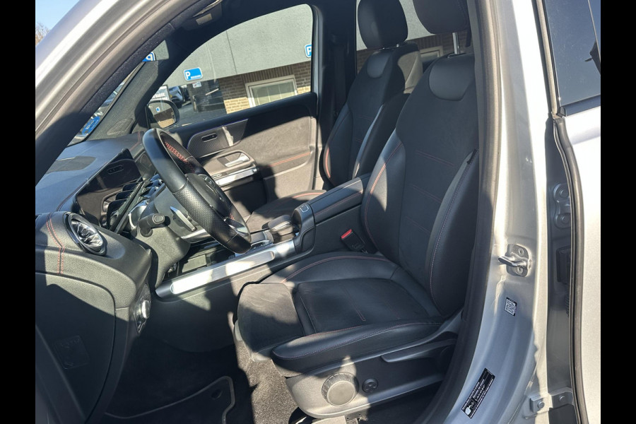 Mercedes-Benz EQB 250+ AMG Line 7p. 71 kWh | SOH 99% | 7 PERSOONS| ELEKTRISCHE ACHTERKLEP| STOELVERWARMING| DODE HOEK SENSOR| SFEERVERLICHTING| APPLE CARPLAY/ ANDROID AUTO