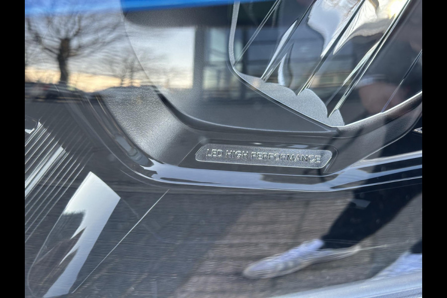 Mercedes-Benz EQB 250+ AMG Line 7p. 71 kWh | SOH 99% | 7 PERSOONS| ELEKTRISCHE ACHTERKLEP| STOELVERWARMING| DODE HOEK SENSOR| SFEERVERLICHTING| APPLE CARPLAY/ ANDROID AUTO