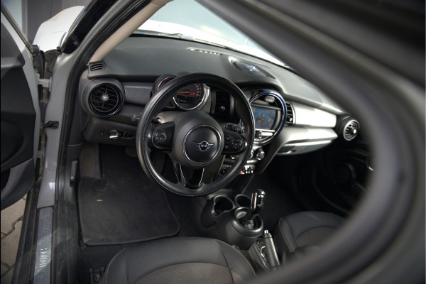 MINI Mini 1.5 Cooper | Apple Carplay | Navigatie | Cruise Control | Black Pack | Keyless | Automaat | NAP |