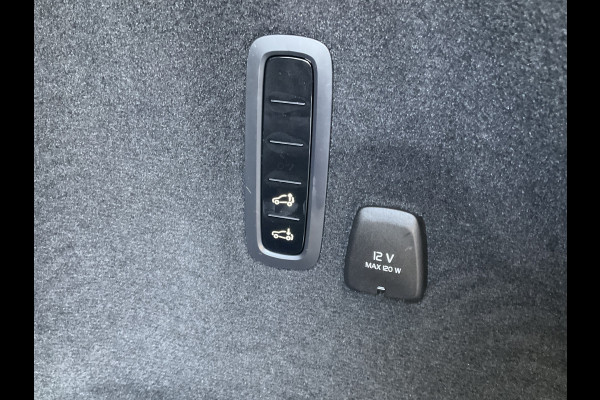 Polestar 3 Long range Dual motor 111 kWh 360° 22Inch B&W 1Eig Luchtver. Pano.dak