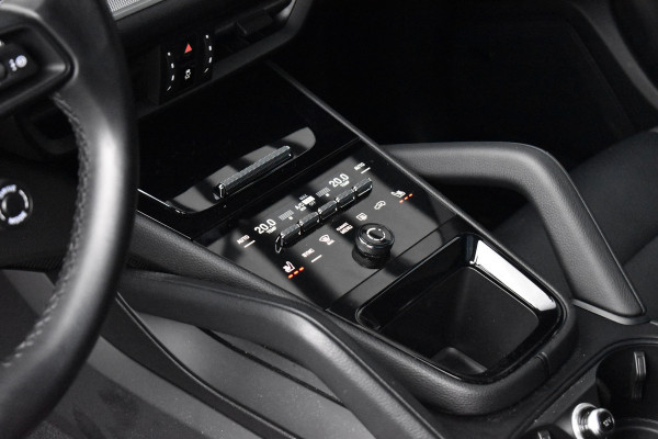Porsche Cayenne 3.0 E-Hybrid 470pk Sport Chrono | Pano | Matrix | ACC | 21'' Wielen | Bose | Trekhaak | Orig. NL |