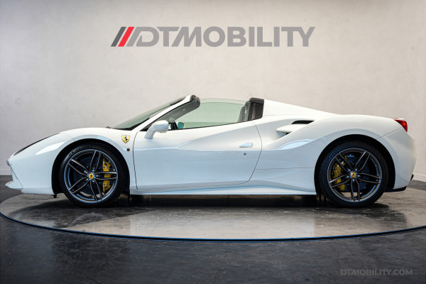 Ferrari 488 3.9 Spider HELE | Daytona Racing Seats | Passenger Display | Nose Lift |
