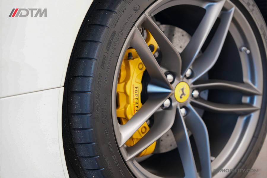 Ferrari 488 3.9 Spider HELE | Daytona Racing Seats | Passenger Display | Nose Lift |