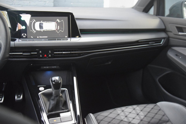 Volkswagen Golf Variant 1.5 TSI R-Line Panoramadak / Stoel en stuurverwarming / Trekhaak elektrisch /