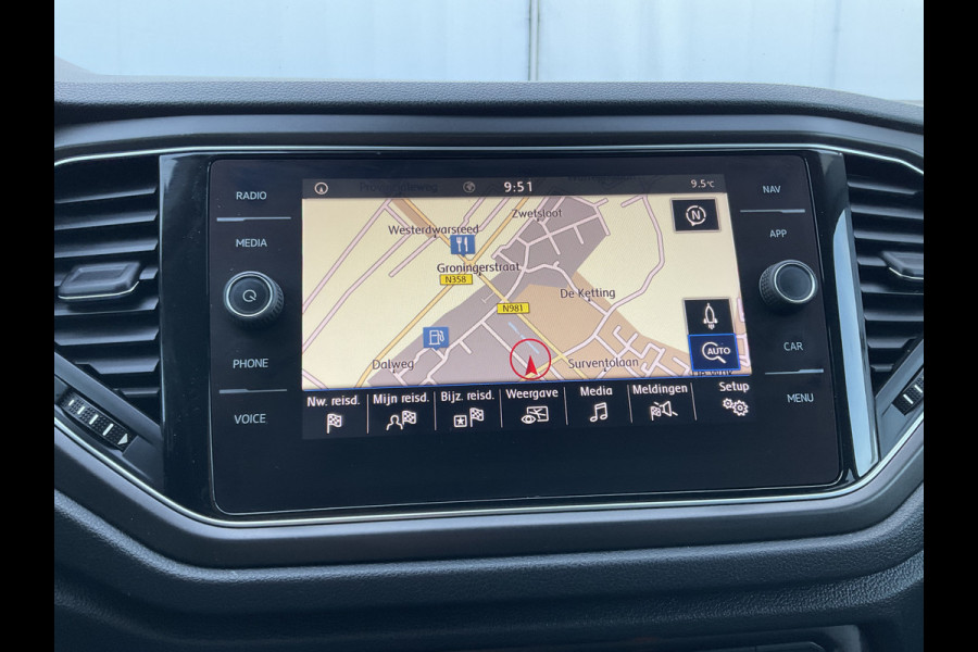 Volkswagen T-Roc 1.0 TSI Style DAB Navi PDC Trekhaak Hoge zit Bluetooth