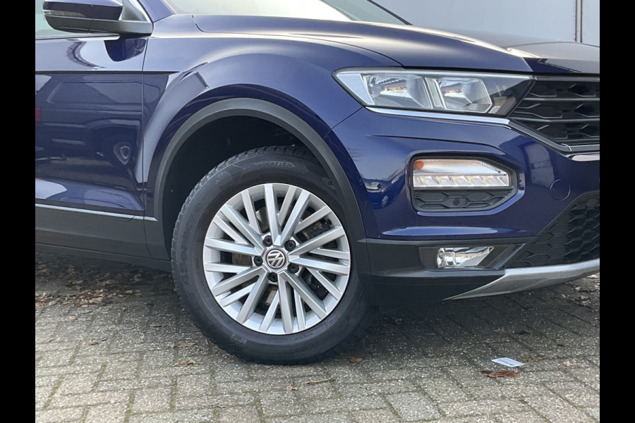 Volkswagen T-Roc 1.0 TSI Style DAB Navi PDC Trekhaak Hoge zit Bluetooth