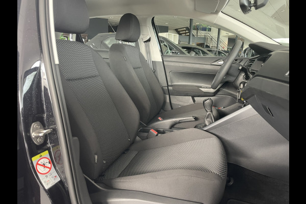 Volkswagen Polo 1.0 MPI Polo Airco - Apple carplay - Cruise control - Parkeersensoren - Licht metalen velgen 15 inch - Stuur multifunctioneel - Radio - Start/stop systeem - Elektrische ramen - Led verlichting - Stoffen b