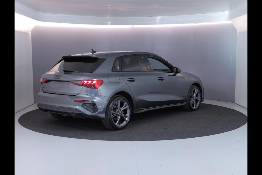 Audi Q3 45 TFSI e S edition 245pk | Parkeercamera | Navigatie| 20 inch Lichtmetalen velgen | 3 spaaks afgevlakt stuurwiel