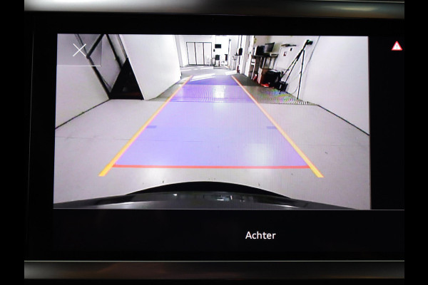 Audi Q3 45 TFSI e S edition 245pk | Parkeercamera | Navigatie| 20 inch Lichtmetalen velgen | 3 spaaks afgevlakt stuurwiel