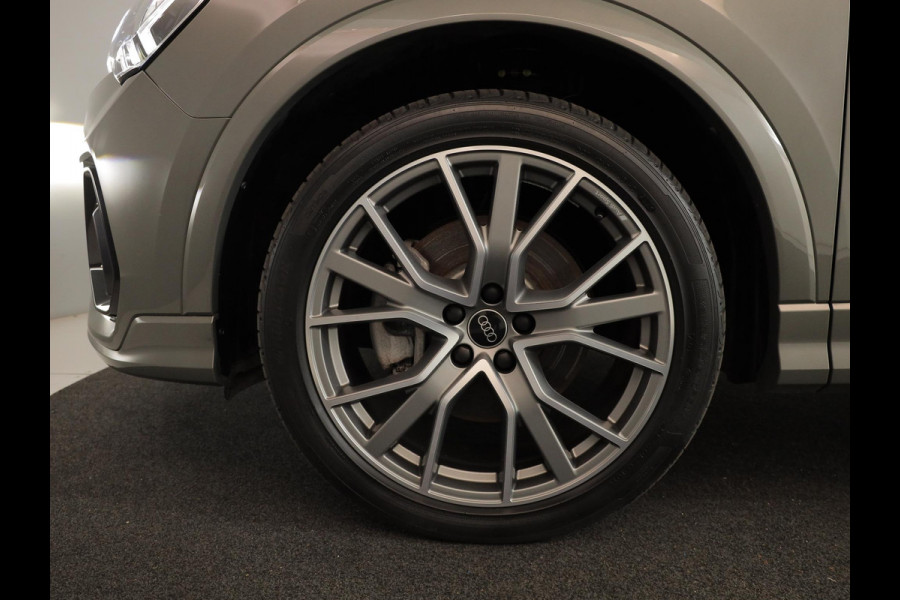 Audi Q3 45 TFSI e S edition 245pk | Parkeercamera | Navigatie| 20 inch Lichtmetalen velgen | 3 spaaks afgevlakt stuurwiel