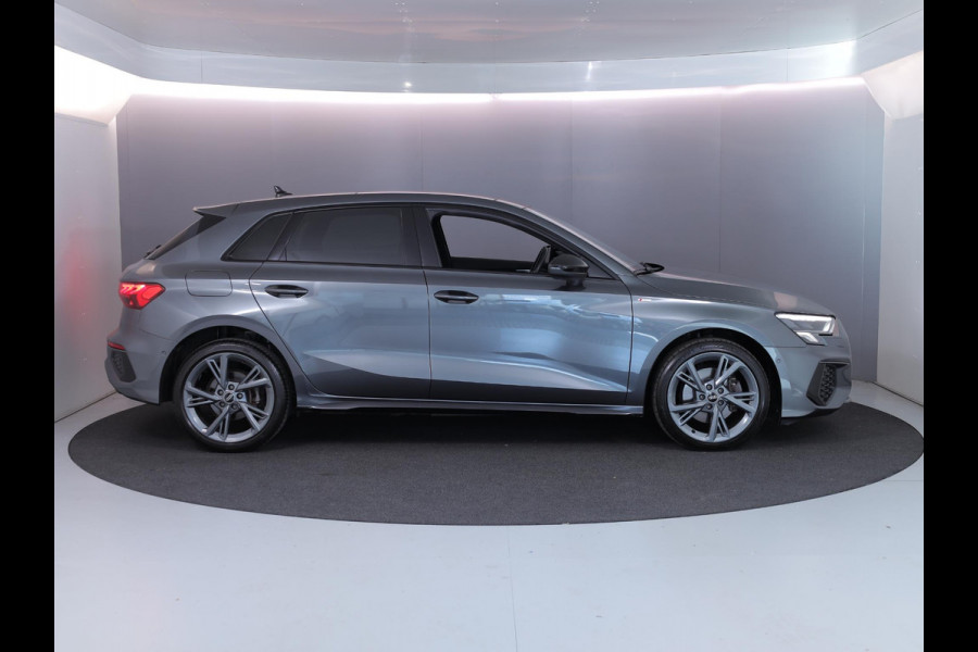 Audi Q3 45 TFSI e S edition 245pk | Parkeercamera | Navigatie| 20 inch Lichtmetalen velgen | 3 spaaks afgevlakt stuurwiel
