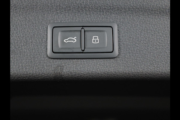 Audi Q3 45 TFSI e S edition 245pk | Parkeercamera | Navigatie| 20 inch Lichtmetalen velgen | 3 spaaks afgevlakt stuurwiel