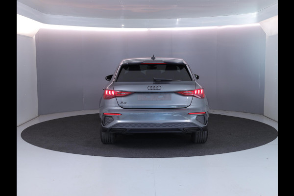 Audi Q3 45 TFSI e S edition 245pk | Parkeercamera | Navigatie| 20 inch Lichtmetalen velgen | 3 spaaks afgevlakt stuurwiel