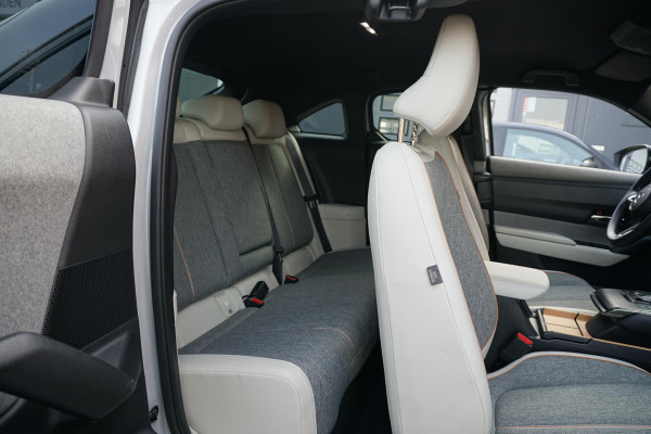 Mazda MX-30 e-SkyActiv 145 First Edition 36 kWh