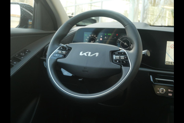 Kia Niro EV Light Advanced 64.8 kWh | Carplay | Camera | Stoel-stuurverwarming |