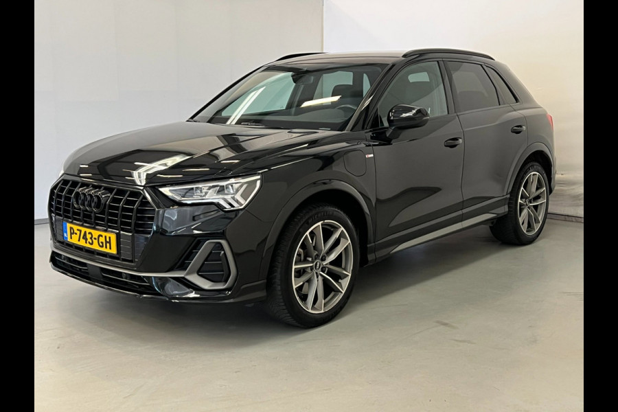 Audi Q3 45 TFSI e / S Line / Virtual / CarPlay / Keyless / Trekhaak