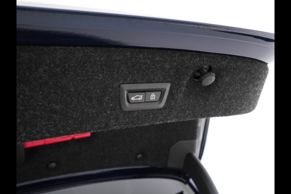 BMW 4 Serie Coupé M440i xDrive High Executive Aut. *PANO | LEATHER | HARMAN/KARDON | HEAD-UP | LASER-LED | ADAPTIVE-CRUISE | TOPVIEW | MEMORY-PACK | KEYLESS | HEATED-SPORTSEATS | DAB+ | DIGI-COCKPIT | SHIFTPADDLES | TOWBAR | 19''ALU*