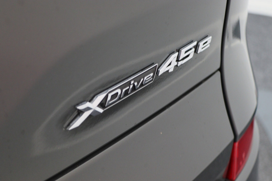 BMW X5 xDrive45e High Executive Laser, Panoramadak, 360° Camera, ACC, Luchtvering, H&K, Trekhaak, 21"