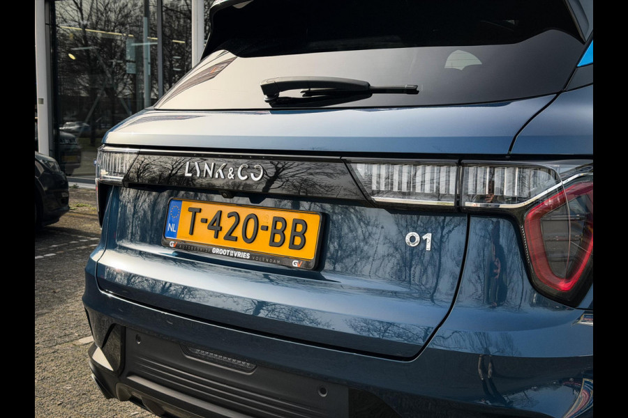 Lynk & Co 01 1.5 Orig NL|MY23|Zwarte hemel|Rolhoes|360 camera|Snelladen