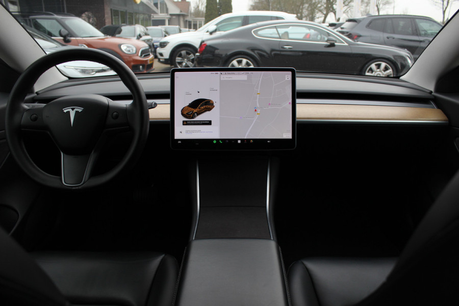Tesla Model 3 Standard RWD Plus 60 kWh / SoH 91,4% / Autopilot / Panoramadak / Camera / Audio / 18'' / Leder