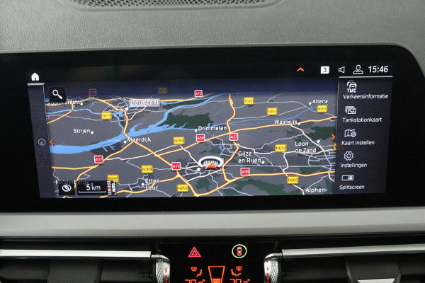 BMW 3 Serie Touring 318i High Executive Edition (PANORAMADAK, TREKHAAK, STOELVERWARMING, CAMERA, NAVIGATIE, PARKEERSENSOREN)