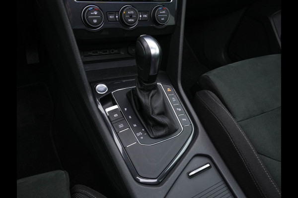 Volkswagen Tiguan Allspace 1.5 TSI R-Line Highline Business [ 7-Pers. ] Aut. *PANO | ARTVELOURS | FULL-LED | DIGI-COCKPIT | KEYLESS | ADAPTIVE-CRUISE | CAMERA | SHIFTPADDLES | CARPLAY | DAB+ | HEATED-COMFORTSEATS | NAVI-FULLMAP | PRIVACYGLASS | 19''ALU*