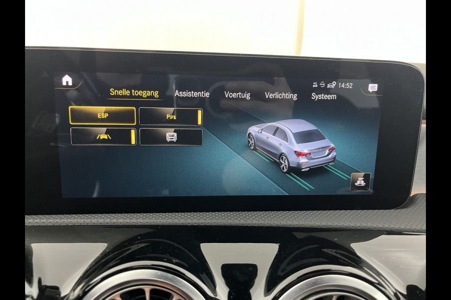 Mercedes-Benz A-Klasse 250 e AMG Limited Business Solution (Plug-In) (INCL-BTW) *PANO | LEATHER-MICROFIBRE | FULL-LED | AMBIENTLIGHT | HEATED-SPORTSEATS | WIDESCREEN-COCKPIT | DAB+ | NAVI-FULLMAP | CAMERA | PRIVACYGLASS | 18''ALU*