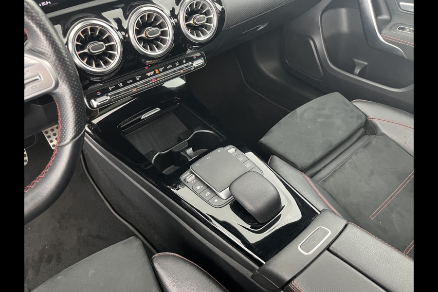 Mercedes-Benz A-Klasse 250 e AMG Limited Business Solution (Plug-In) (INCL-BTW) *PANO | LEATHER-MICROFIBRE | FULL-LED | AMBIENTLIGHT | HEATED-SPORTSEATS | WIDESCREEN-COCKPIT | DAB+ | NAVI-FULLMAP | CAMERA | PRIVACYGLASS | 18''ALU*