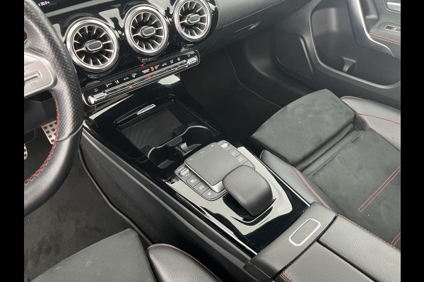 Mercedes-Benz A-Klasse 250 e AMG Limited Business Solution (Plug-In) (INCL-BTW) *PANO | LEATHER-MICROFIBRE | FULL-LED | AMBIENTLIGHT | HEATED-SPORTSEATS | WIDESCREEN-COCKPIT | DAB+ | NAVI-FULLMAP | CAMERA | PRIVACYGLASS | 18''ALU*