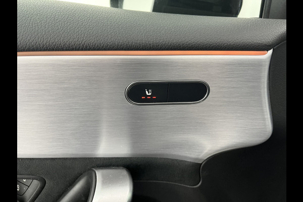 Mercedes-Benz A-Klasse 250 e AMG Limited Business Solution (Plug-In) (INCL-BTW) *PANO | LEATHER-MICROFIBRE | FULL-LED | AMBIENTLIGHT | HEATED-SPORTSEATS | WIDESCREEN-COCKPIT | DAB+ | NAVI-FULLMAP | CAMERA | PRIVACYGLASS | 18''ALU*