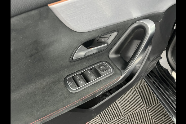 Mercedes-Benz A-Klasse 250 e AMG Limited Business Solution (Plug-In) (INCL-BTW) *PANO | LEATHER-MICROFIBRE | FULL-LED | AMBIENTLIGHT | HEATED-SPORTSEATS | WIDESCREEN-COCKPIT | DAB+ | NAVI-FULLMAP | CAMERA | PRIVACYGLASS | 18''ALU*