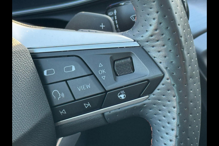 Seat Leon Sportstourer 1.0 eTSI AUTOMAAT FR Business Intense, VOL OPTIES, panoramadak, dealer onderhoud,trekhaak, 1 e eig, NL auto