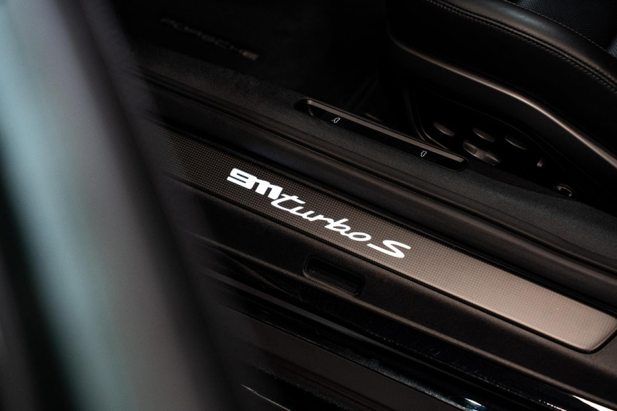Porsche 911 3.8 Turbo S *Keramisch / Burmester / Lift-Systeem / Carbon / Stoelventilatie / Nachtzicht / Vierwielbesturing*