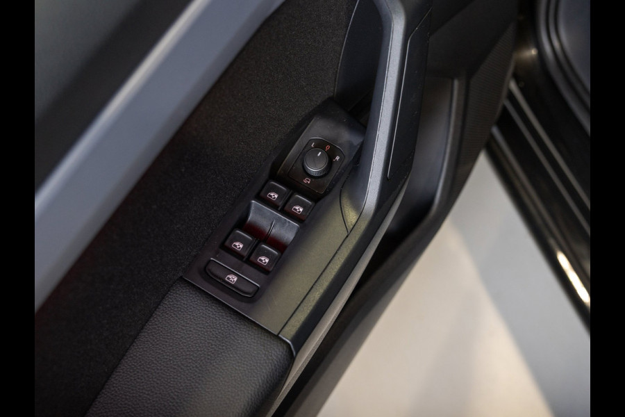 Seat Ibiza 1.0 EcoTSI FR Business Connect / 115pk / Achteruitrijcamera / Apple Carplay / Airco / Stoelverwarming