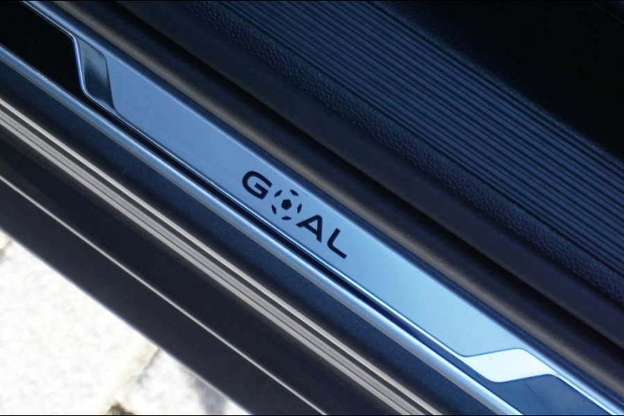 Volkswagen T-Roc 115PK Life GOAL Edition ALLSEASONS | STOELVERWARMING | PARK.SENS