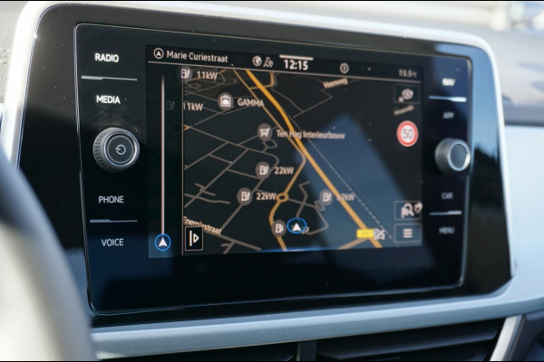 Volkswagen T-Roc 115PK Life GOAL Edition ALLSEASONS | STOELVERWARMING | PARK.SENS