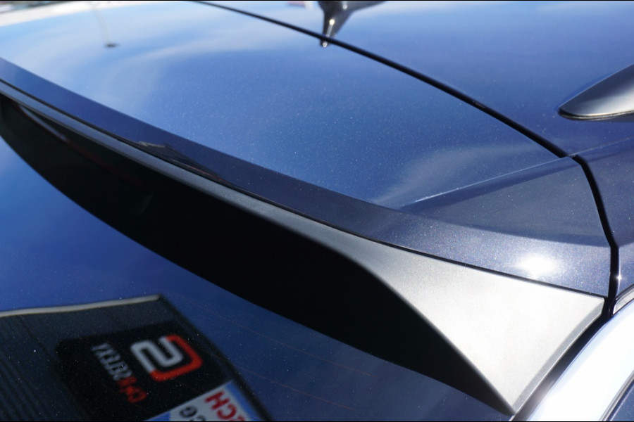 Volkswagen T-Roc 115PK Life GOAL Edition ALLSEASONS | STOELVERWARMING | PARK.SENS