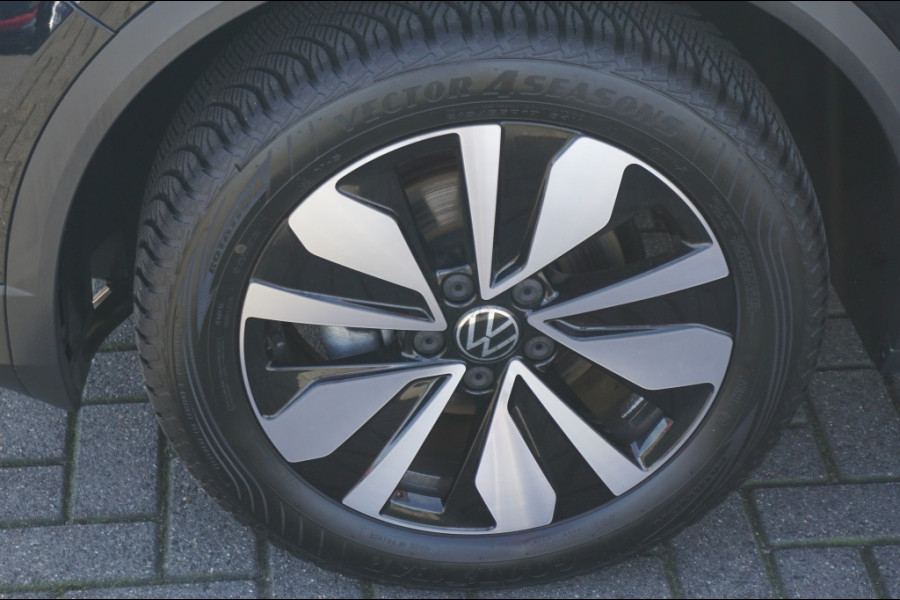 Volkswagen T-Roc 115PK Life GOAL Edition ALLSEASONS | STOELVERWARMING | PARK.SENS