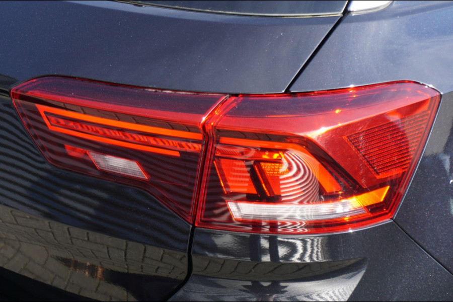 Volkswagen T-Roc 115PK Life GOAL Edition ALLSEASONS | STOELVERWARMING | PARK.SENS