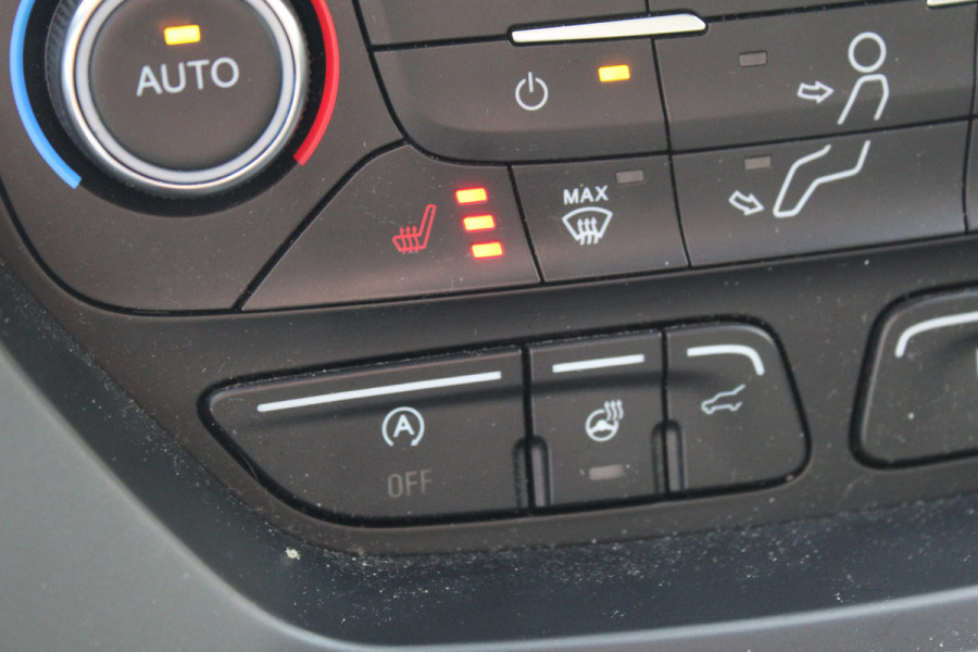 Ford Kuga 1.5 EcoBoost ST Line , 180pk , AWD , 1800kg Trekgewicht Climate control , Navigatie , Camera , Trekhaak Panorama/schuif kantel dak , Dealeronderhouden