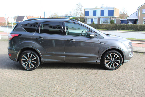 Ford Kuga 1.5 EcoBoost ST Line , 180pk , AWD , 1800kg Trekgewicht Climate control , Navigatie , Camera , Trekhaak Panorama/schuif kantel dak , Dealeronderhouden