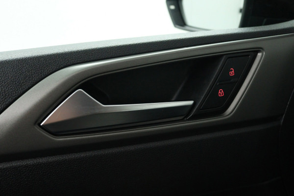 Volkswagen Polo 1.0 TSI Comfortline (NAVIGATIE, DIGITALE COCKPIT, CRUISE CONTROL ADAPTIEF, PARKEERSENSOREN)